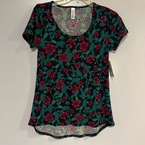LulaRoe top Green red  lack short sleeve size XXS hi low